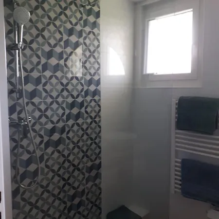 T2 Renove Avec Place Parking Prive Apartman