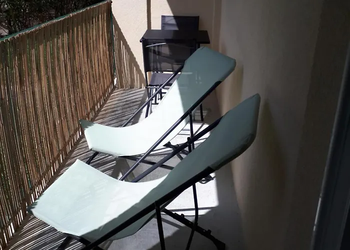 Apartmán T2 Rénové Avec Place Parking Privé